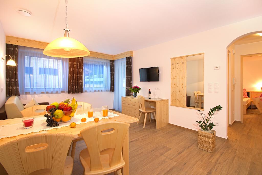 Ferienwohnung Stiflerhof Pfalzen Zimmer foto
